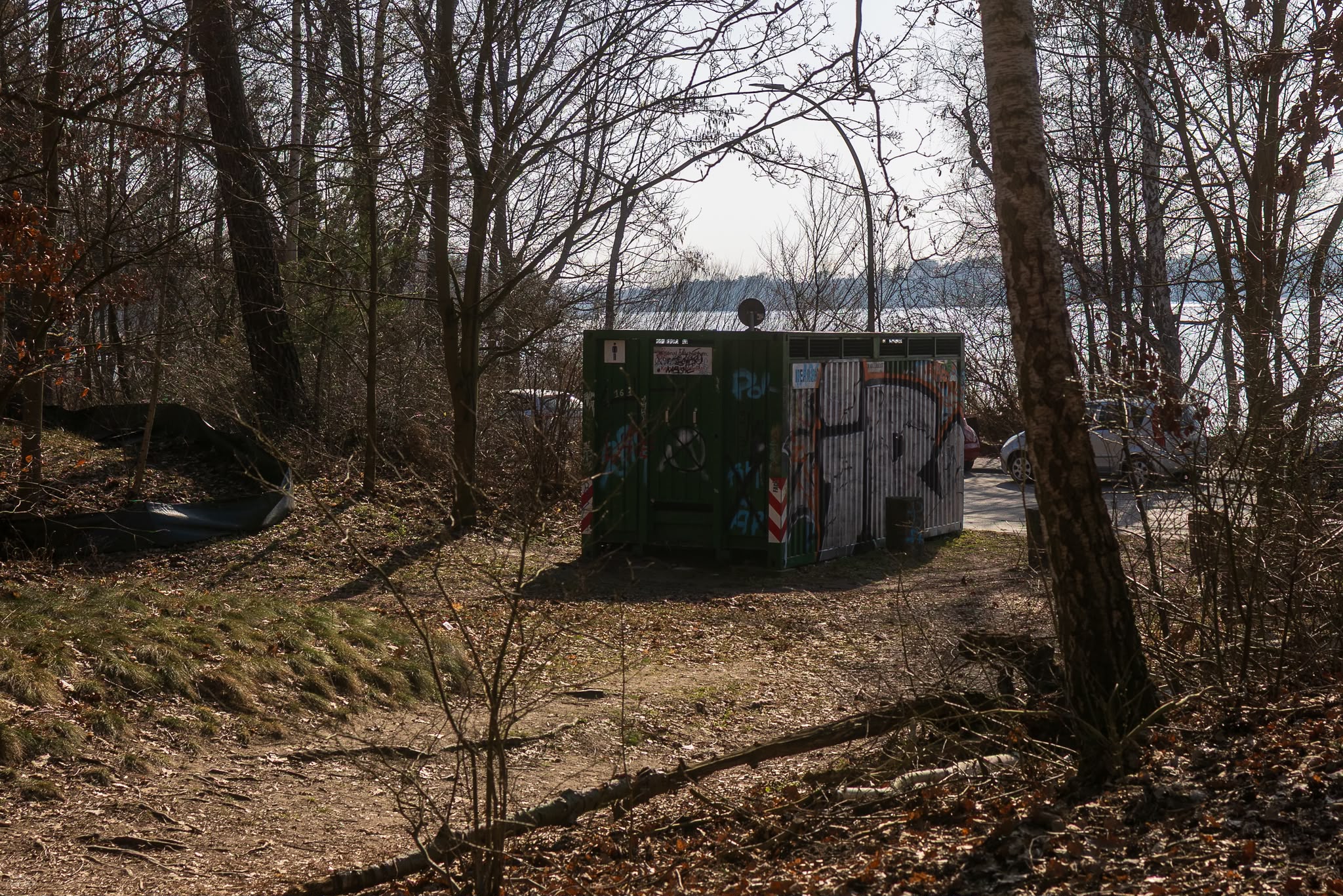 Der WC-Container an der Badestelle Sandhauser Stra�e