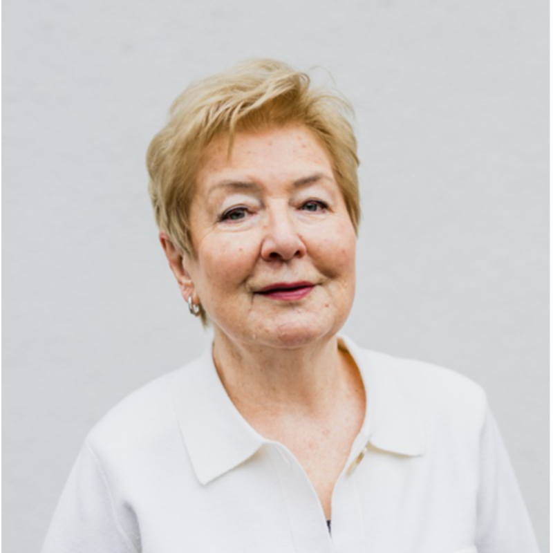  Lilli Selski